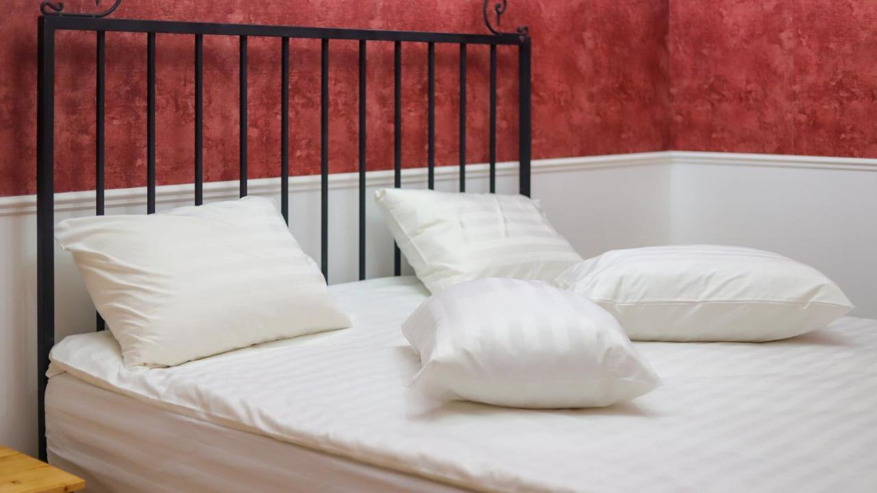Nur Guest House Ґюмрі Екстер'єр фото