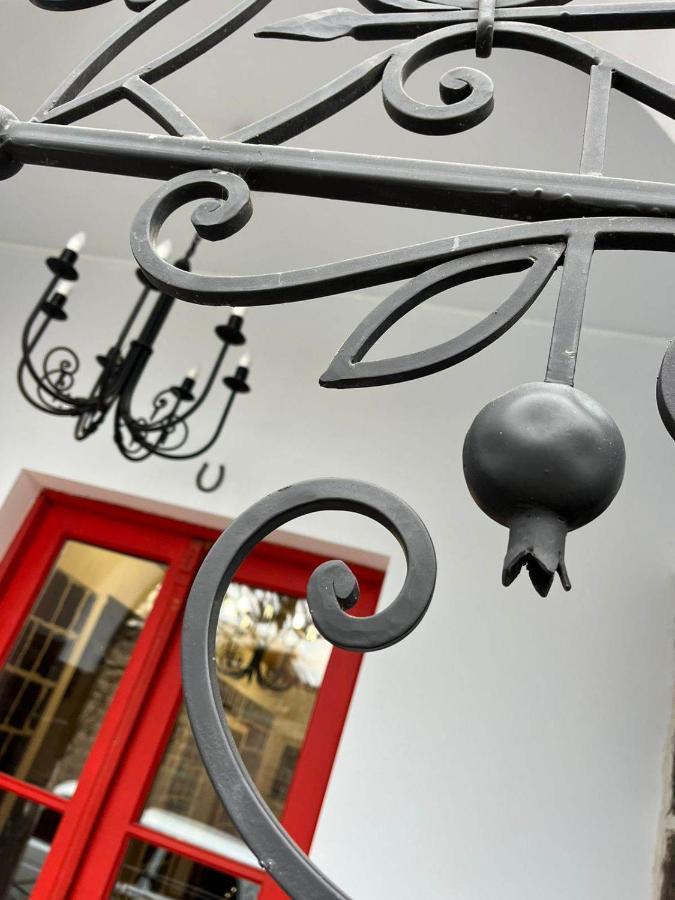 Nur Guest House Ґюмрі Екстер'єр фото